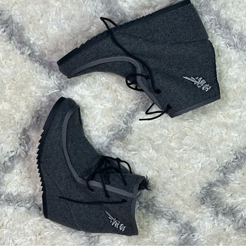 Sakroots 
Boots 